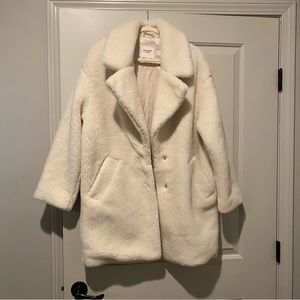 NWOT Abercrombie Teddy Coat